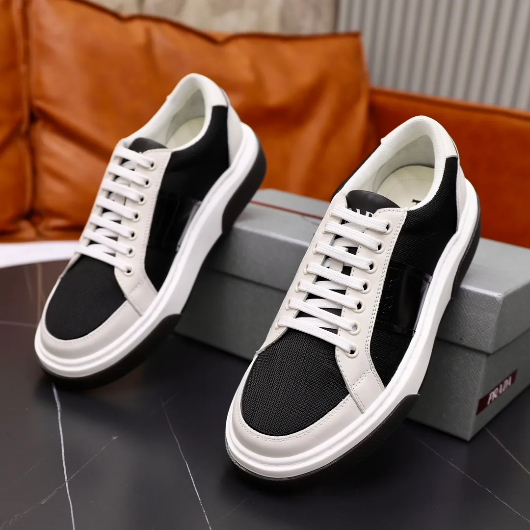 Ex-factory price: 680💰Top original order Brand: PRADA (Prada) Standard code: Men's size 38/44 (45 can be customized) Grade: Same as the official website Material: Original cowhide stitched with imported cloth, cowhide lining, original combination of two-color wear-resistant soft outsole Style category: casual sports version, young fashion, European and American trend, British style Color: actual picture color